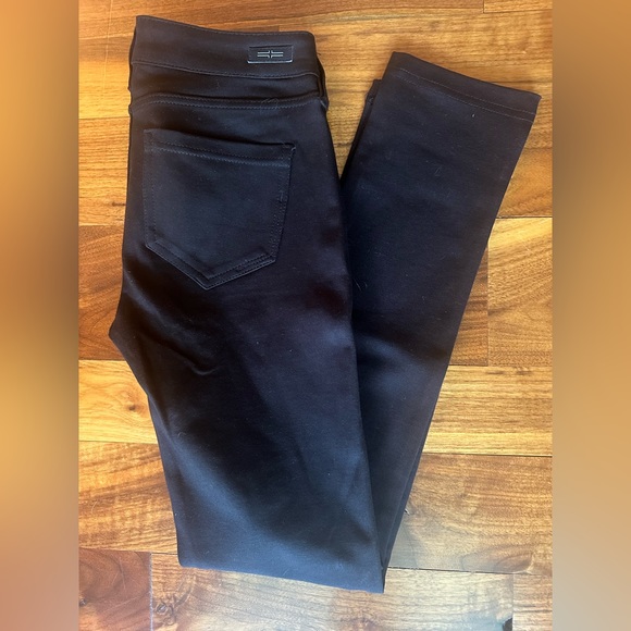 EUC Liverpool Black Madonna Legging; Size 0 / 25 - Picture 5 of 7